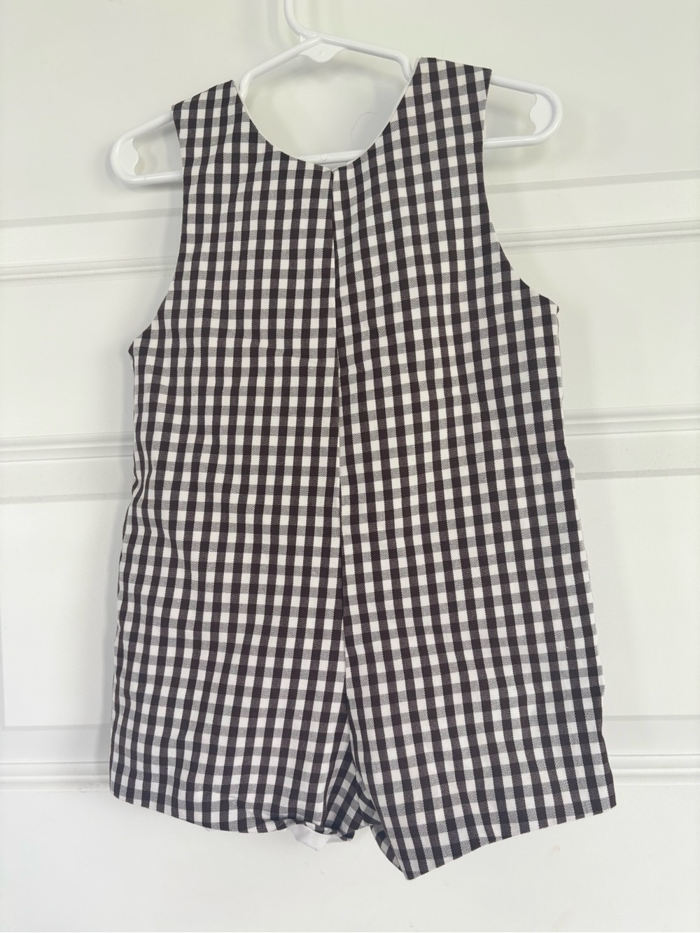 Black & White Gingham Puppy Romper -
Carter Monogrammed
Hand sewn - Picture 4 of 4